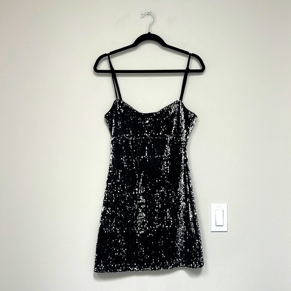 Zara Dresses & Skirts - Zara Sparkly Sequin Black Velvet Mini Dress Size M
